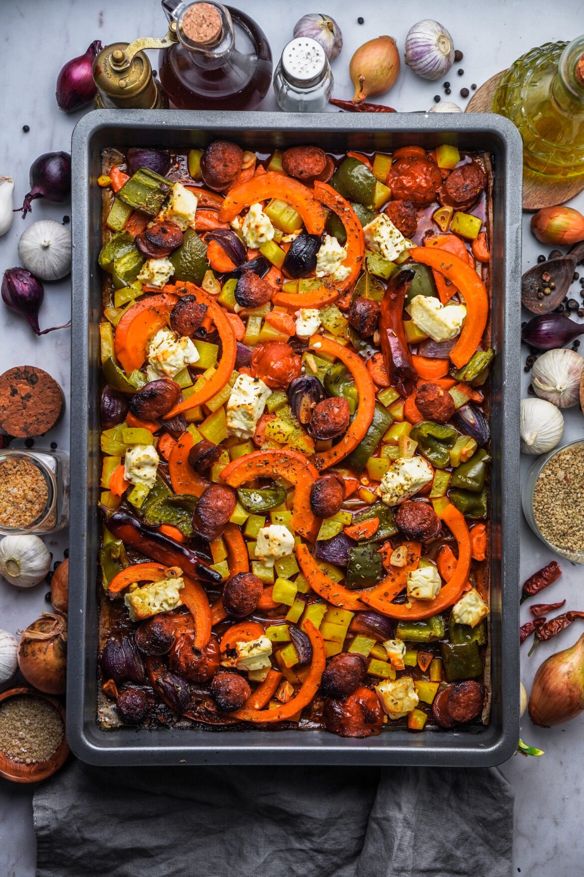 Ofengemüse mit Salciccia und Feta