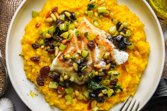 Hähnchen mit Zucchini Spinat Soße und Kartoffelpüree - FeedMeDaily