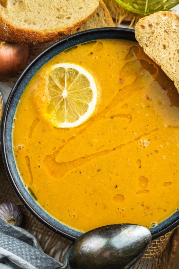 Limetten Knoblauch Suppe mit Kichererbsen - FeedMeDaily Limetten Knoblauch Suppe mit Kichererbsen - FeedMeDaily