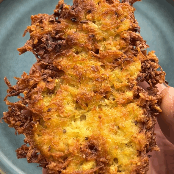 Knusprige Kartoffelrösti mit Apfelmus